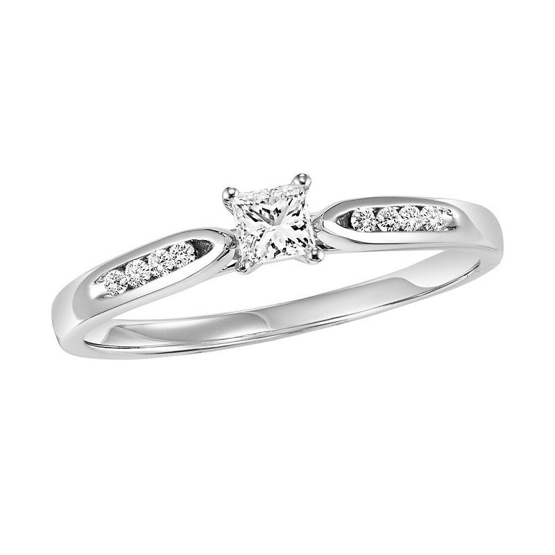 14 Karat White Gold Diamond Engagement Ring