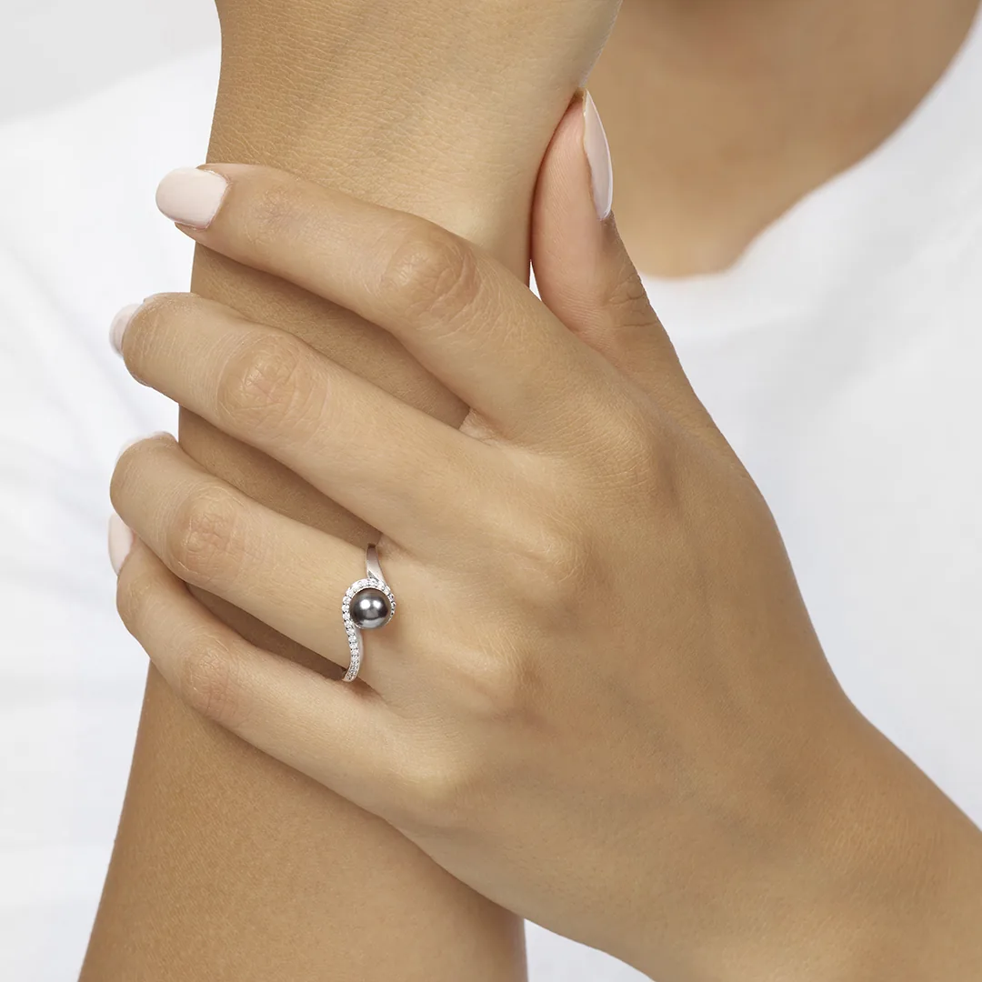 Silver Pearl 1 1/2Ctw Ring view 3